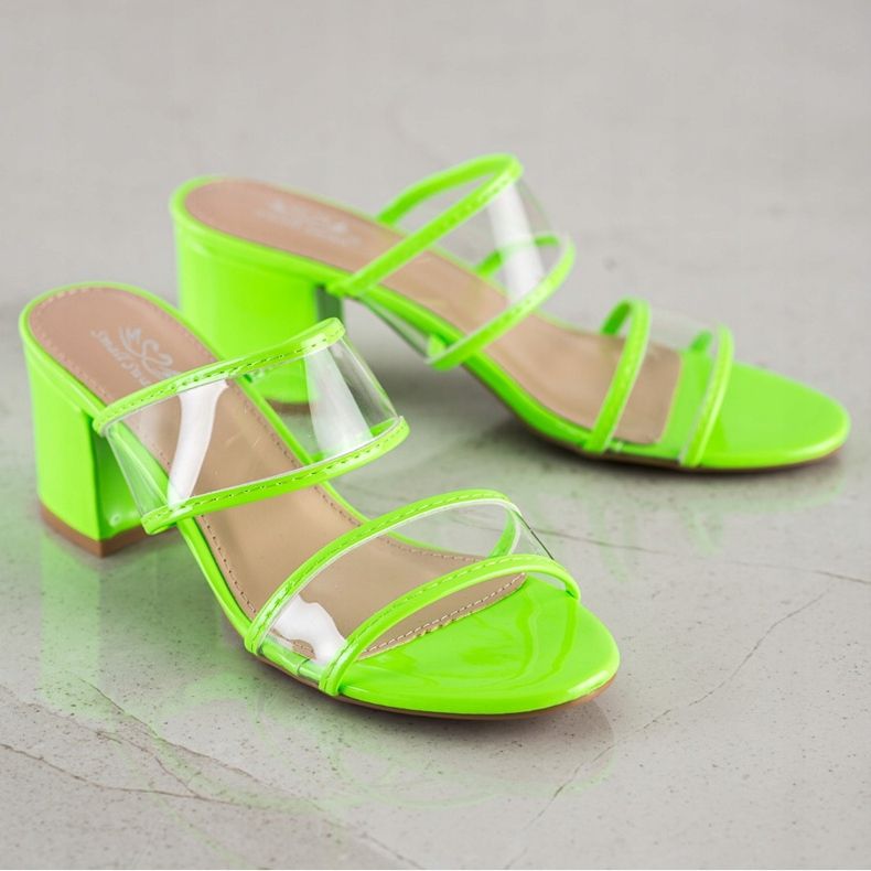 Small Swan Pantoufles Avec Bandes Transparentes vert 1