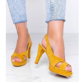 Sandales moutarde sur talon aiguille Big Girl jaune 1