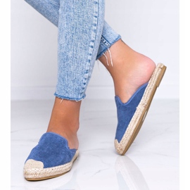 Tongs bleues avec un front de Kinshasa construit 2