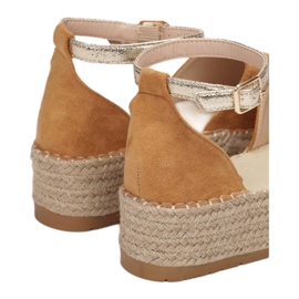 Vices Etaux 7362-68-chameau brun 1