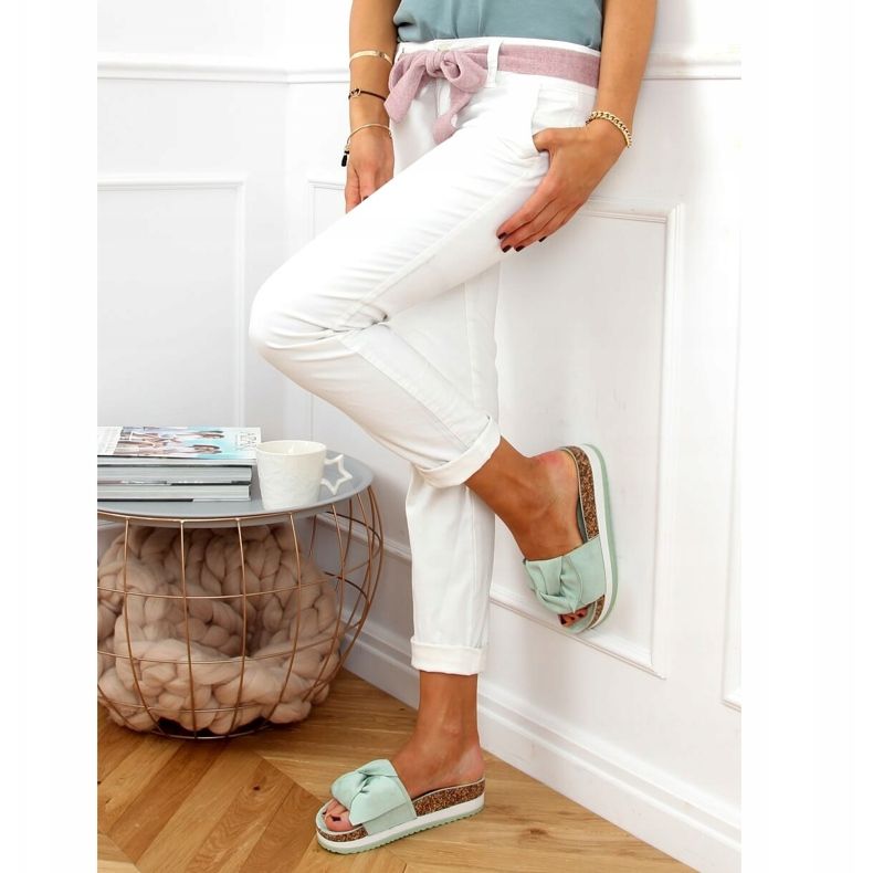 Menthe 8228 Chaussons verts sur semelle haute 2