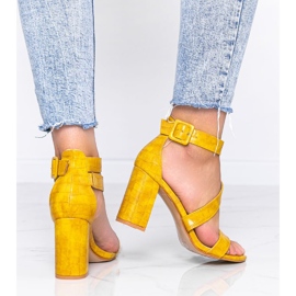 Sandales moutarde sur un poteau Silver Dust jaune 2