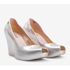 Golden Meliski sur le coin de Dina doré 1