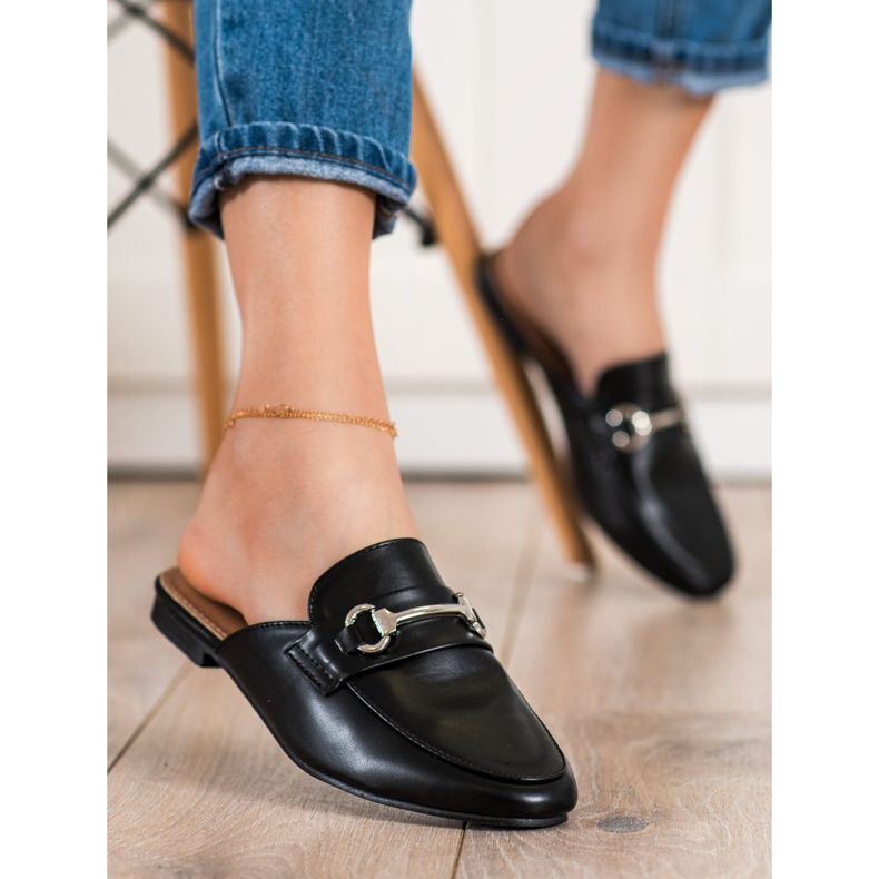 SHELOVET Pantoufles élégantes avec ornement noir 2