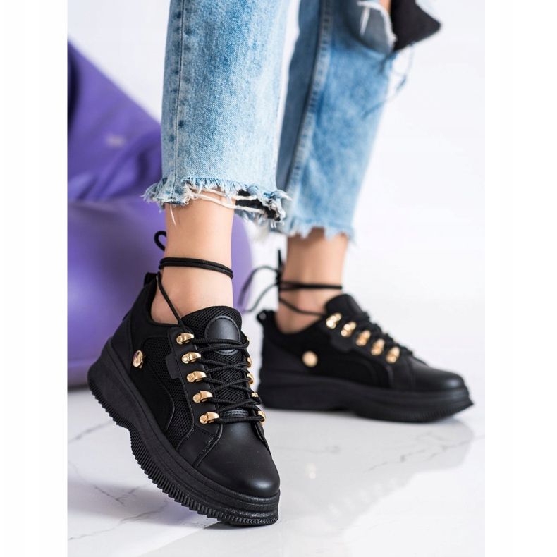 SHELOVET Baskets noires sur la plateforme le noir 2