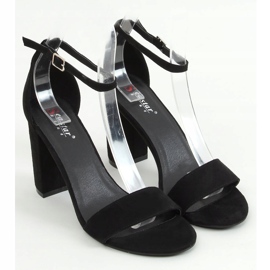 Sandales noires sur le poteau AF03P Noir 1