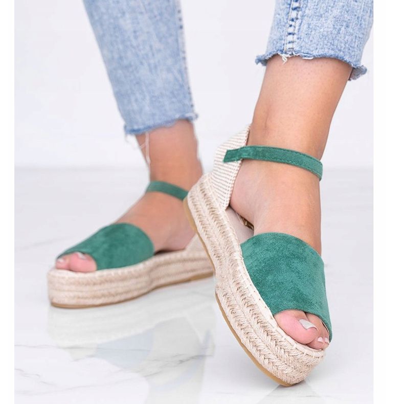 Sandales vertes sur la plateforme Pearl River 1