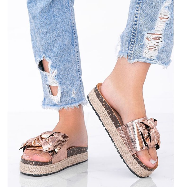 Chaussons pour femmes en or rose avec un nœud Columbia doré 1