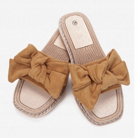 Vices Etaux F20-68-chameau brun 1