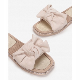 Vices Etaux F20-42-beige 1 Vices Etaux F20-42-beige 1