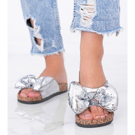 BM Chaussons argentés avec nœud Norris 1