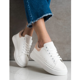 SHELOVET Baskets blanches sur la plate-forme 2