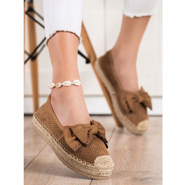 Mannika Espadrilles Ajourées Avec Un Noeud brun 1