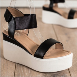 Small Swan Sandales compensées à la mode noir 1