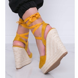 Espadrilles moutarde sur la semelle compensée de Jessie jaune 3