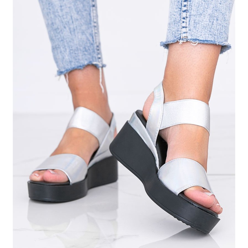 Sandales Tiffi compensées holographiques argentées 1