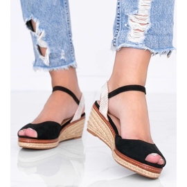 Espadrilles noires sur la semelle compensée Heis 1