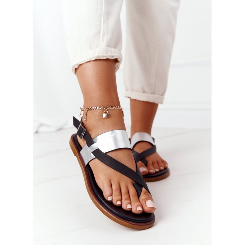 Sandales en cuir Tongs Big Star HH274712 Noir et Argent 2