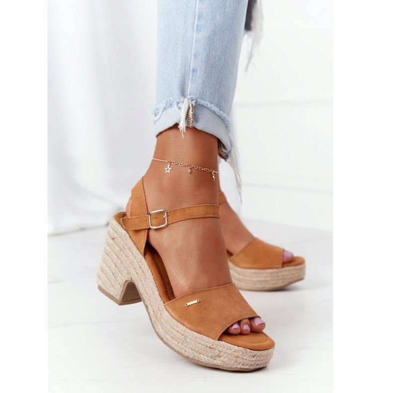 Big Star Sandales à talons hauts avec une grande étoile tressée HH274394 Camel brun 1