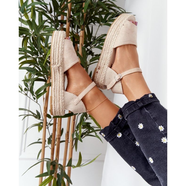 Sandales Megara beiges sur plateforme tressée 1 Sandales Megara beiges sur plateforme tressée 1