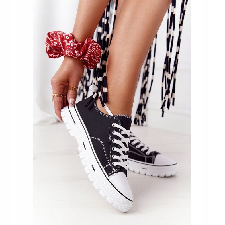 Baskets classiques pour femmes noires Feeling Good blanc 2