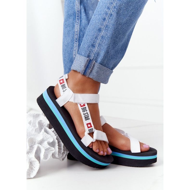 Sandales en mousse sur la plateforme Big Star HH274A087 noir et blanc blanche le noir 2