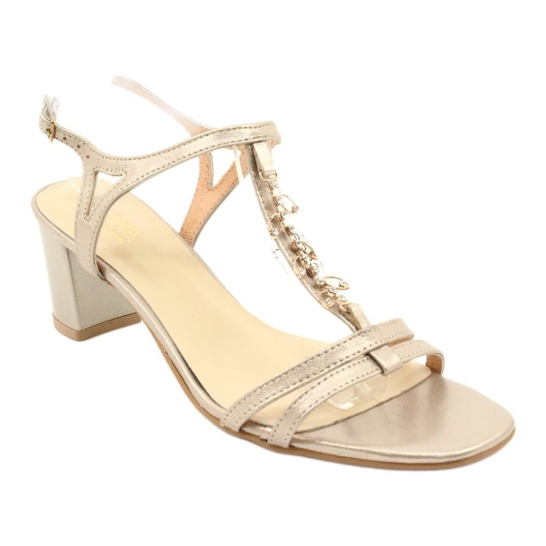 Sandales dorées sur un poteau avec Zircon Espinto S352 2