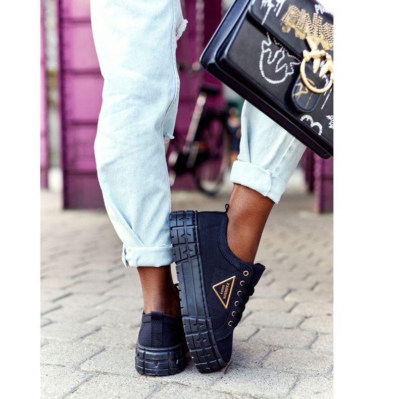 Baskets pour femmes sur la plate-forme noire Big City Life le noir 1