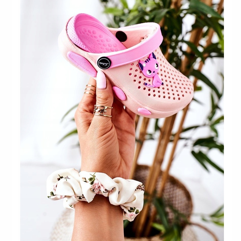 Chaussons Rose Crocs Enfant Olivia Olivia 2 Chaussons Rose Crocs Enfant Olivia Olivia 2