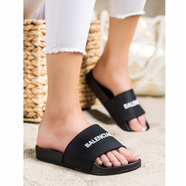 Seastar Pantoufles noires classiques 1