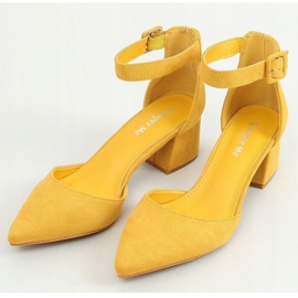 Escarpins à talons larges en miel LL76 Jaune 1