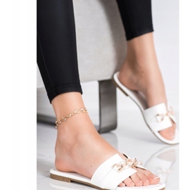 Renda Pantoufles élégantes avec ornement blanche 1