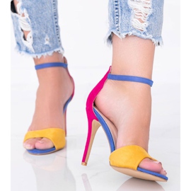 Sandales roses et jaunes sur un talon brillant 1