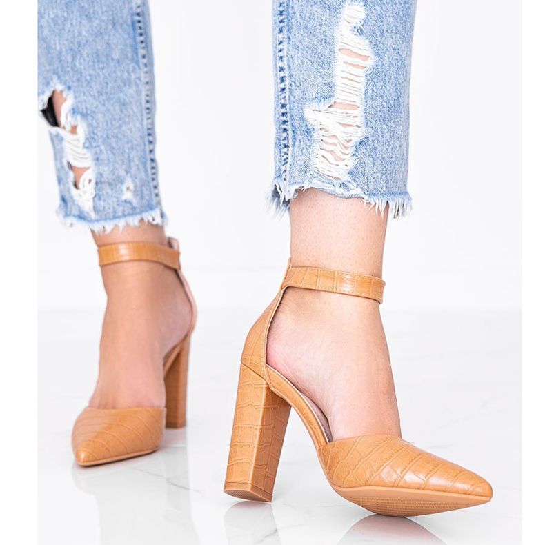 Escarpins camel sur la tige au motif peau de crocodile Glamour brun 1