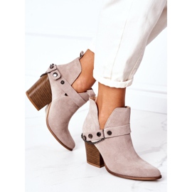 Bottines en daim sur une barre Lewski Shoes 2880 Cappuccino beige 2