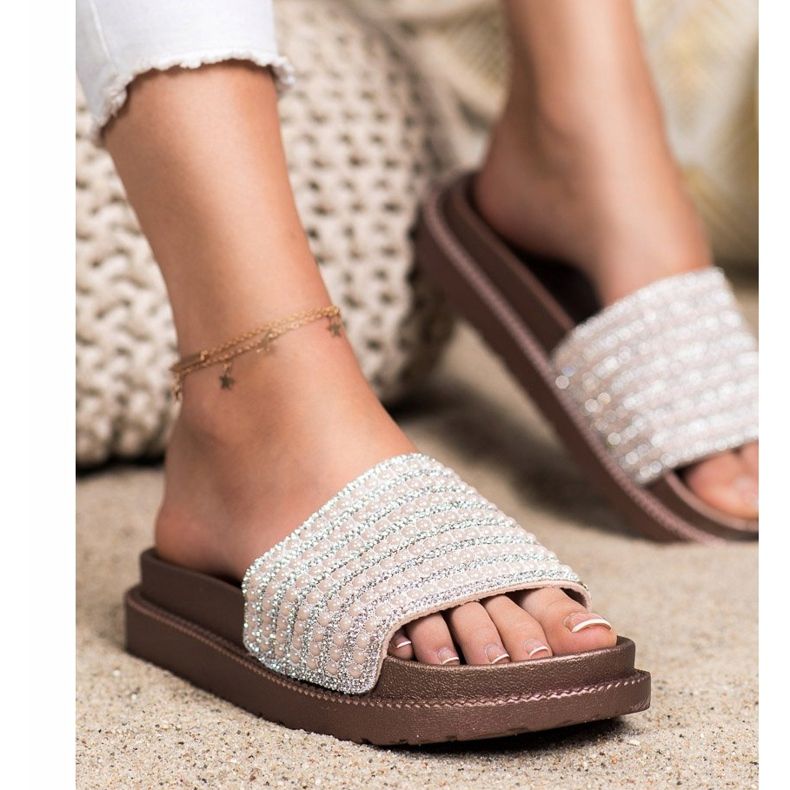 SHELOVET Pantoufles Sur La Plateforme Avec Cubic Zirconia beige doré 2