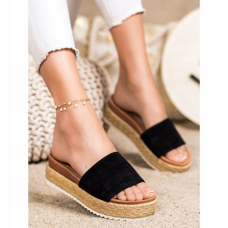 SHELOVET Pantoufles Classiques Sur La Plateforme le noir 1