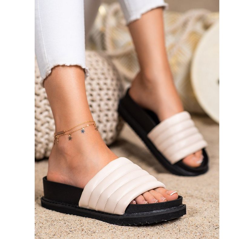 Seastar Pantoufles légères en cuir écologique beige 1