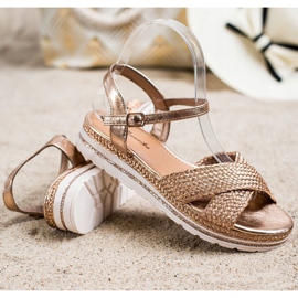 Mannika Sandales dorées sur la plate-forme d'or 1