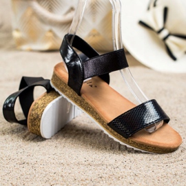 Kayla Sandales en cuir écologique brillant le noir 1