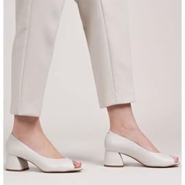 Marco Shoes Escarpins en cuir beige 1576P avec un talon stable 1