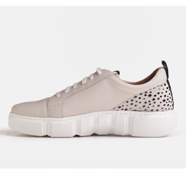 Marco Shoes Baskets beiges avec le logo Marco sur le talon 1