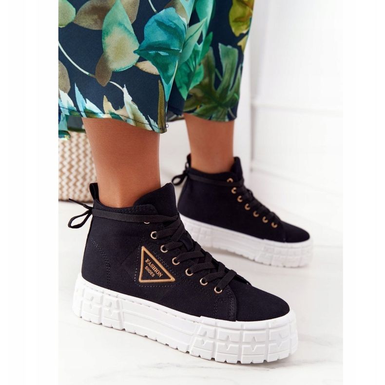 Baskets montantes pour femmes sur une plate-forme Manhattan noire 1