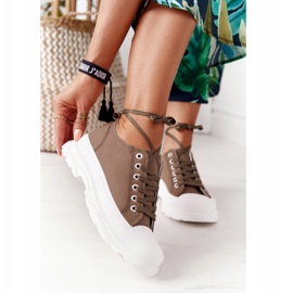 Sneakers pour femmes sur la plate-forme verte Travel Time 2