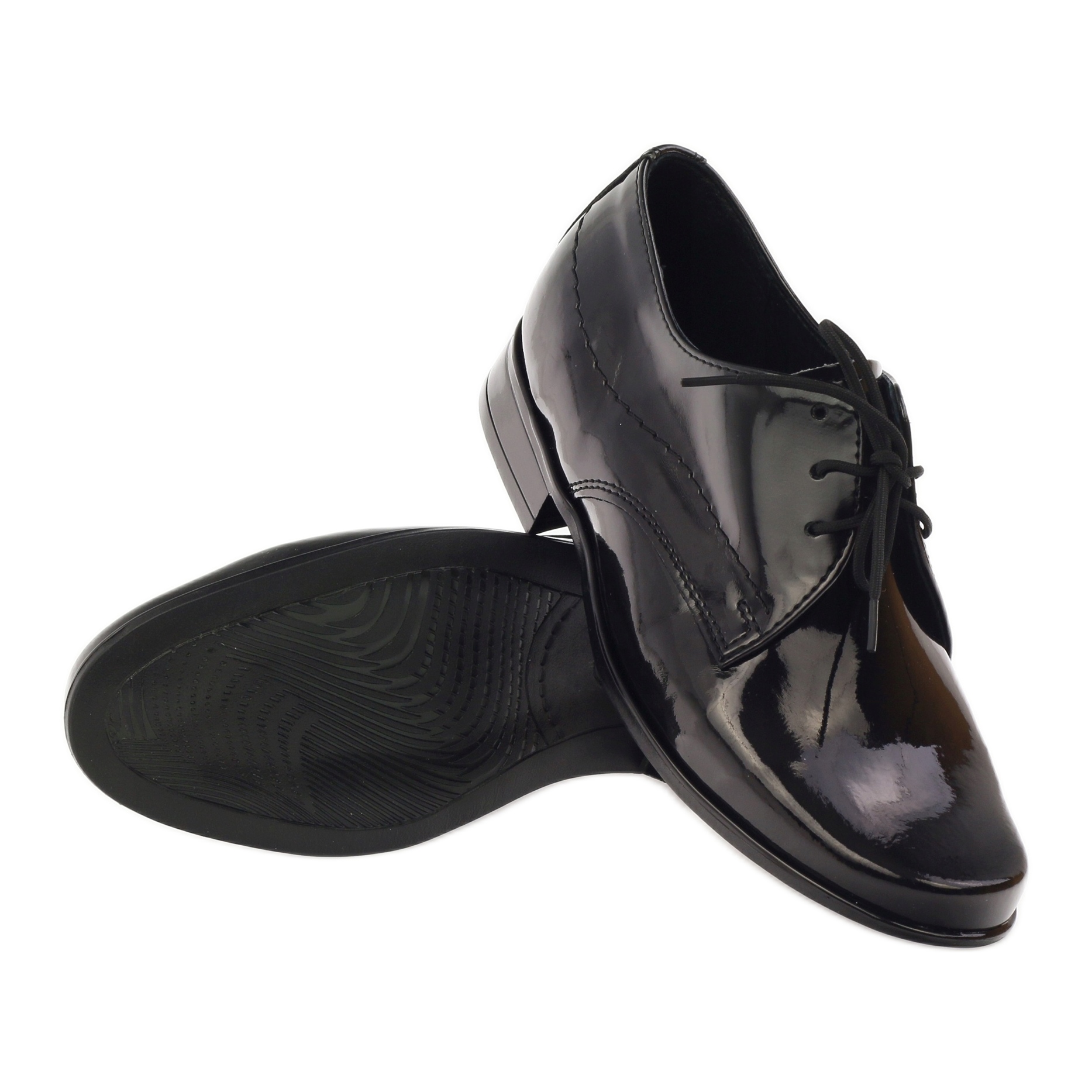Chaussures de communion pour enfants en cuir verni noir par Gregors