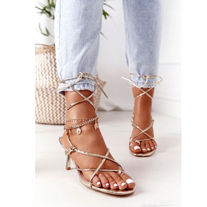 PS1 Sandales nouées sur un talon haut avec bout carré Golden Runway d'or 1