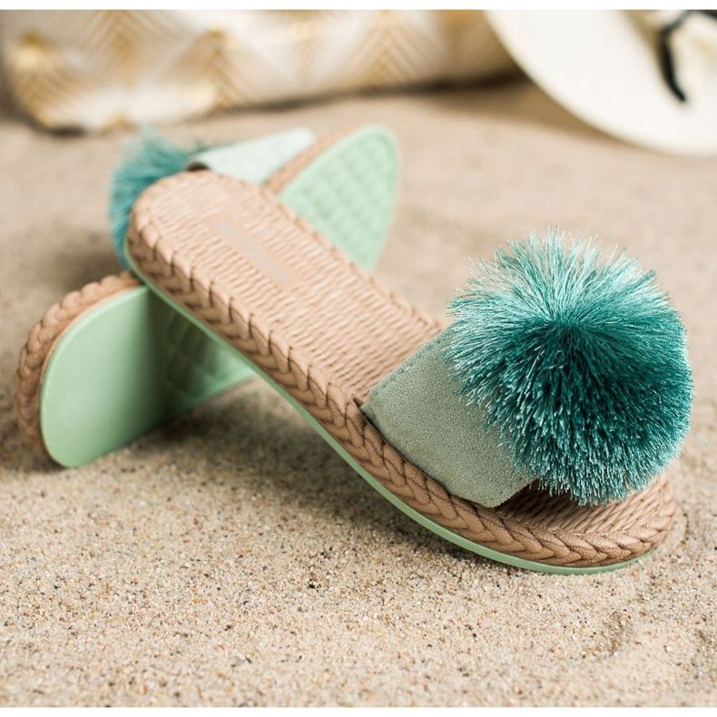 Bestelle Chaussons Avec Pompon vert 1