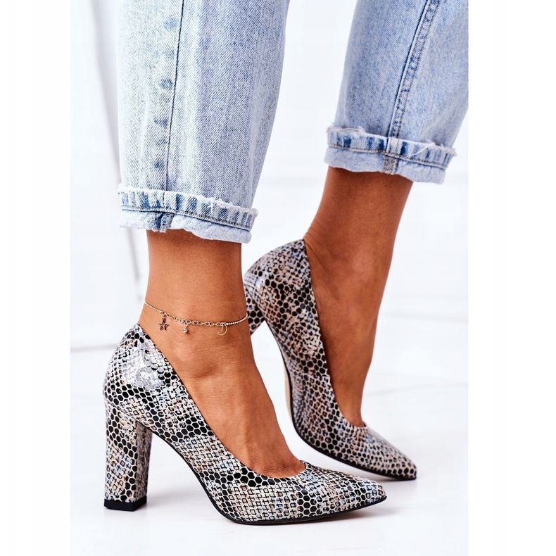 Lewski Shoes Escarpins en cuir à motif animalier Chaussures Lewski 2453 Noir-Bleu 2 Lewski Shoes Escarpins en cuir à motif animalier Chaussures Lewski 2453 Noir-Bleu 2