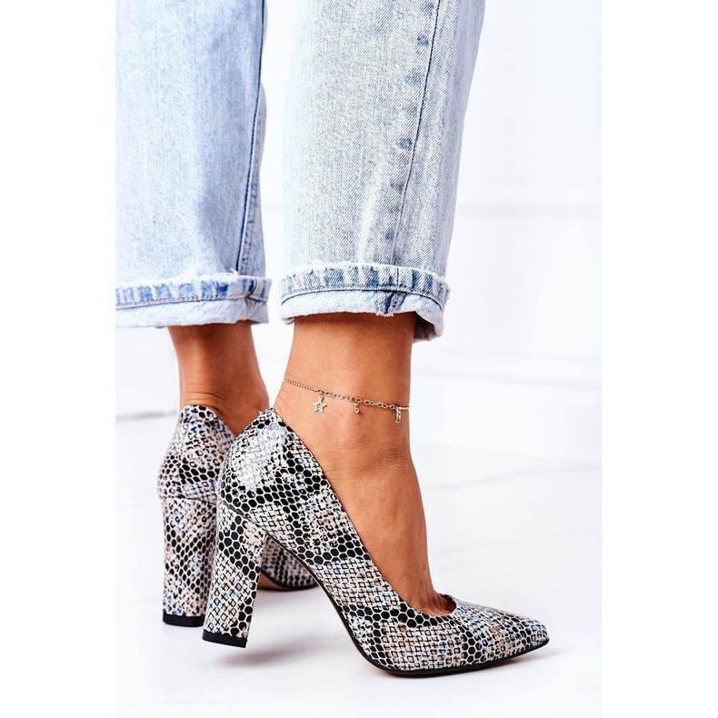 Lewski Shoes Escarpins en cuir à motif animalier Chaussures Lewski 2453 Noir-Bleu 1 Lewski Shoes Escarpins en cuir à motif animalier Chaussures Lewski 2453 Noir-Bleu 1