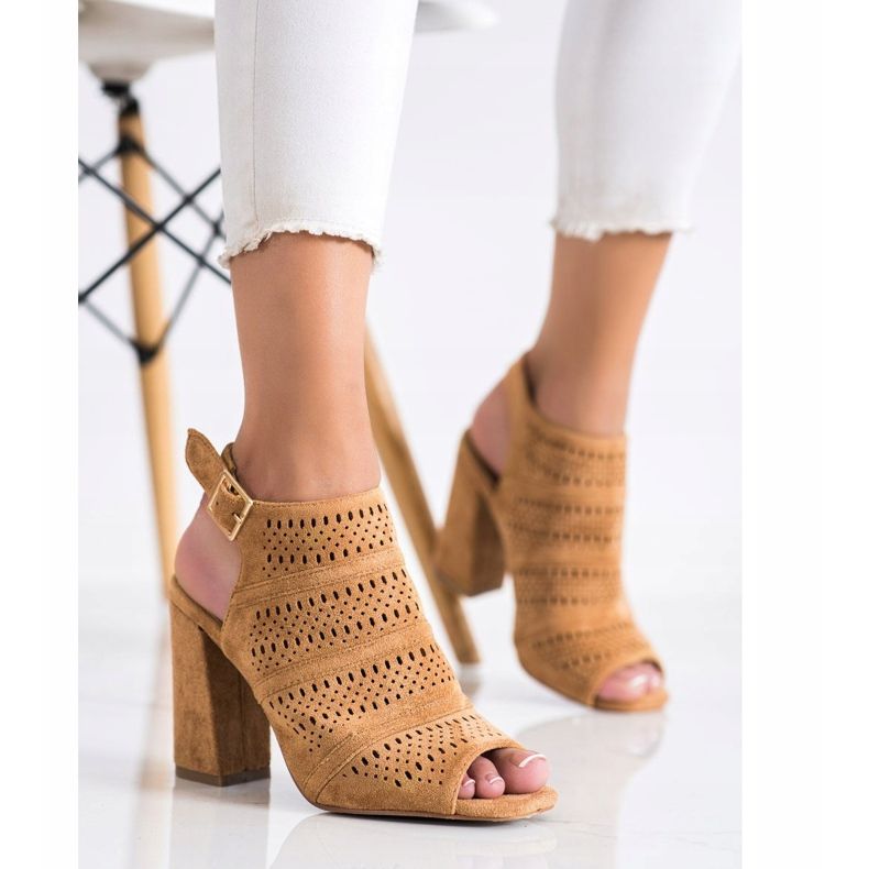 Renda Sandales Ajourées Sur Un Poteau brun 2